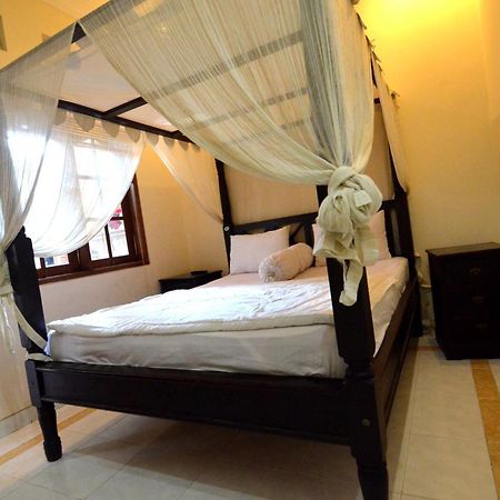 Lori Beach Inn เซมินยัค ภายนอก รูปภาพ