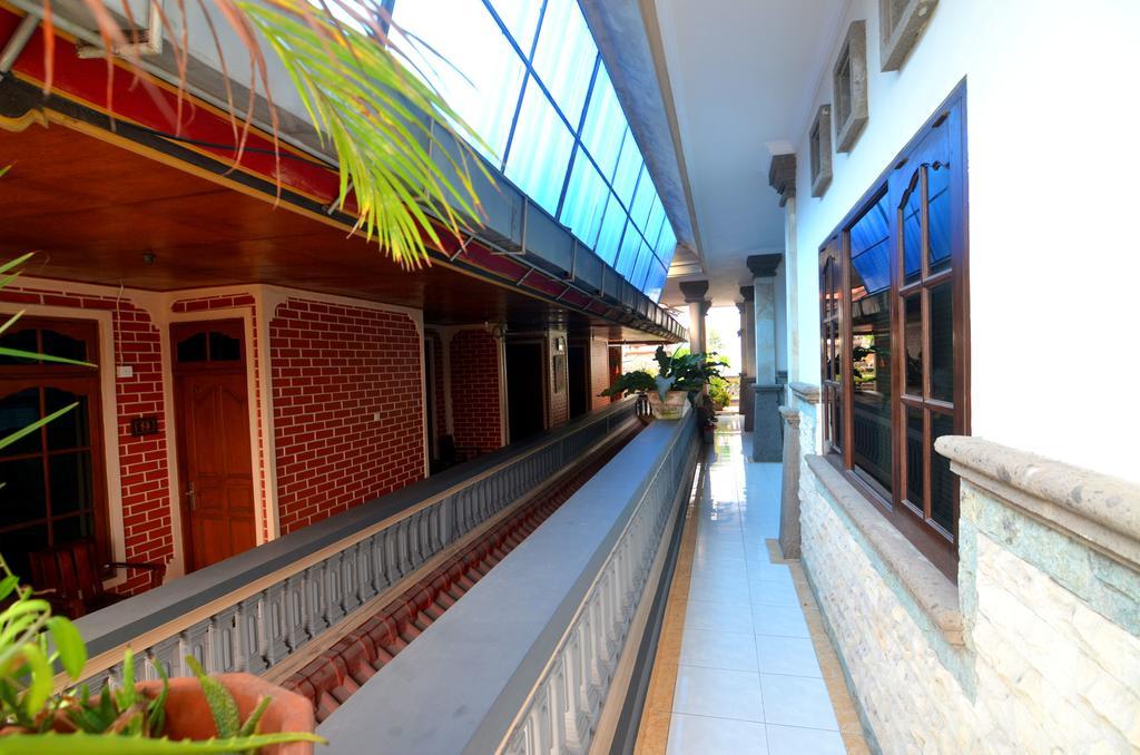 Lori Beach Inn เซมินยัค ภายนอก รูปภาพ