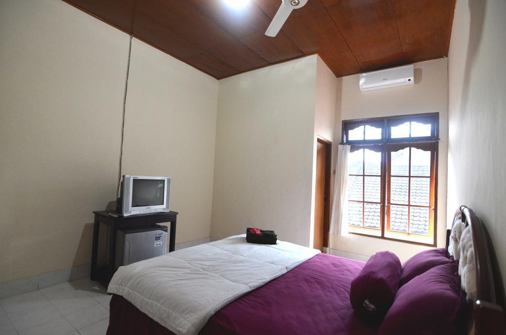 Lori Beach Inn เซมินยัค ภายนอก รูปภาพ