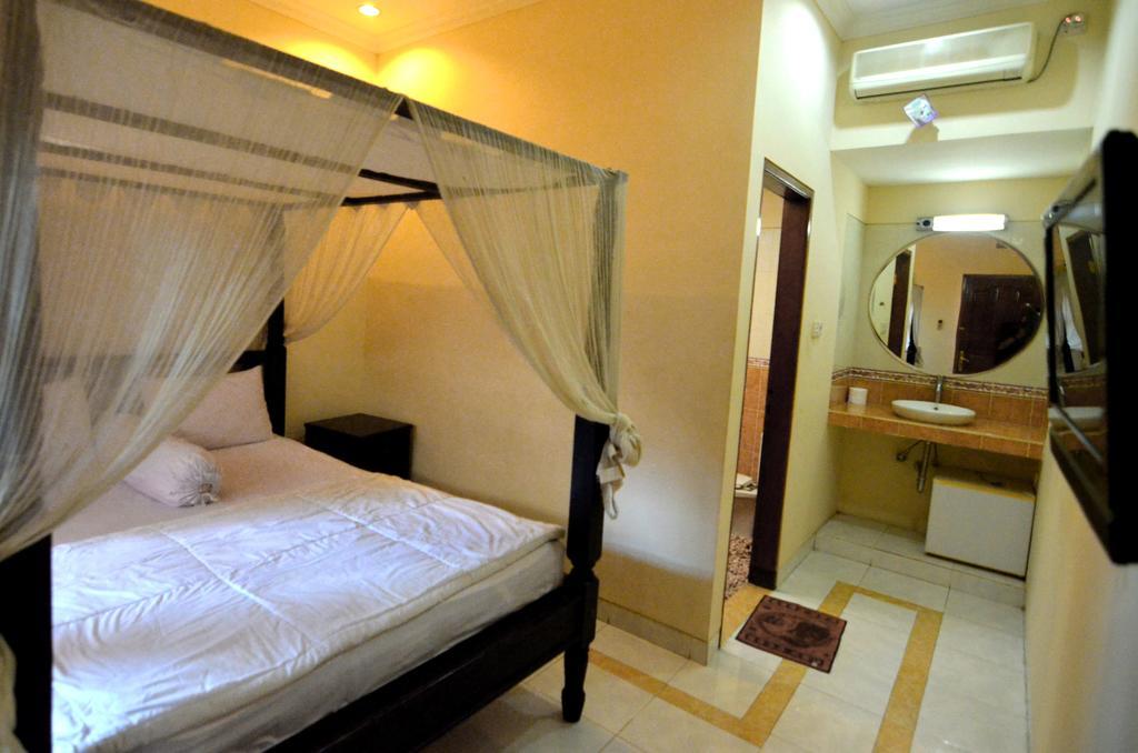 Lori Beach Inn เซมินยัค ภายนอก รูปภาพ